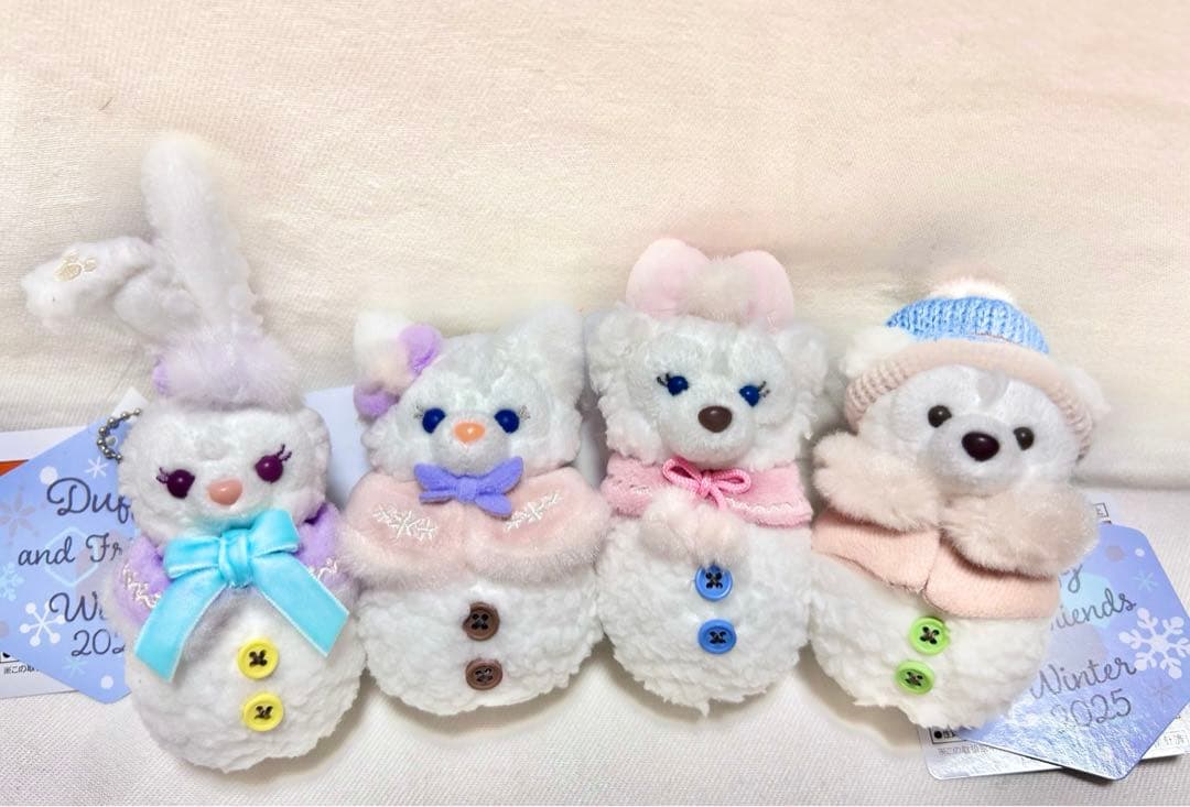 シークレットオブスノーウィーデイ　ダッフィーぬいぐるみチャーム　雪だるまぬいちゃ