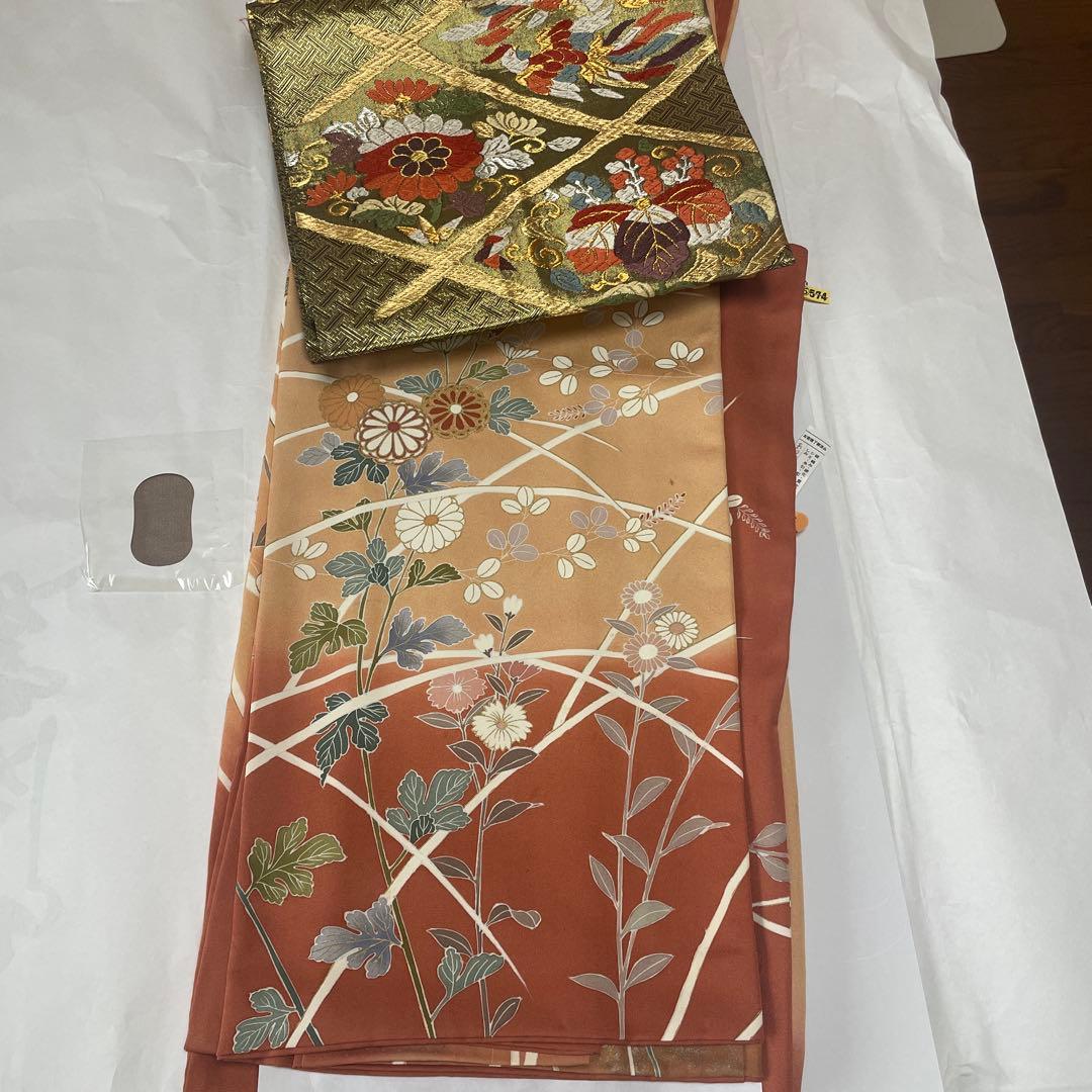 正絹訪問着 ピンクとベージュ 花柄刺繍 着物、帯、帯締め、帯揚げ、長襦袢のセット