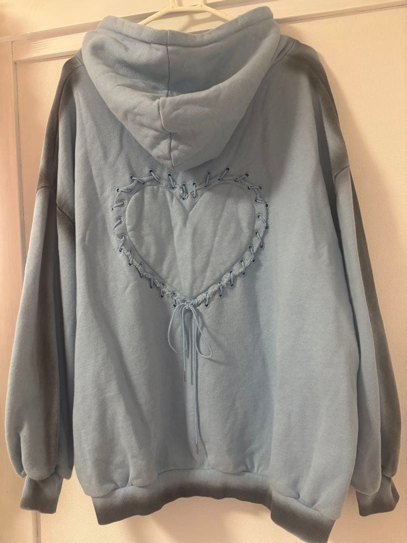 ダーリッチ スプレーレースアップフーディ サックス ブルー 水色 完売品