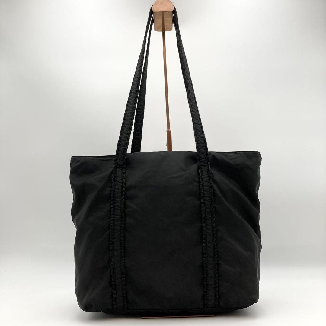 咲月✨ PRADA トートバッグ 黒 テスートナイロン ロゴ刺繍 シンプル