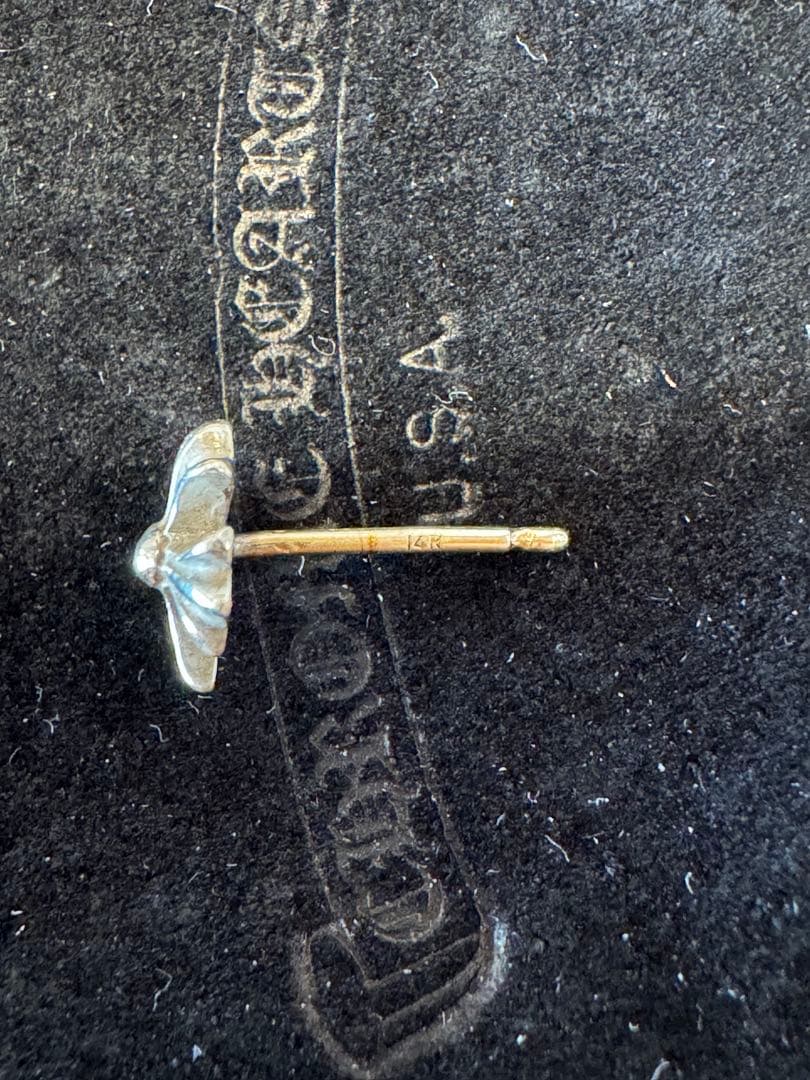 CHROME HEARTSクロムハーツ スタッドピアス キャッチ付き