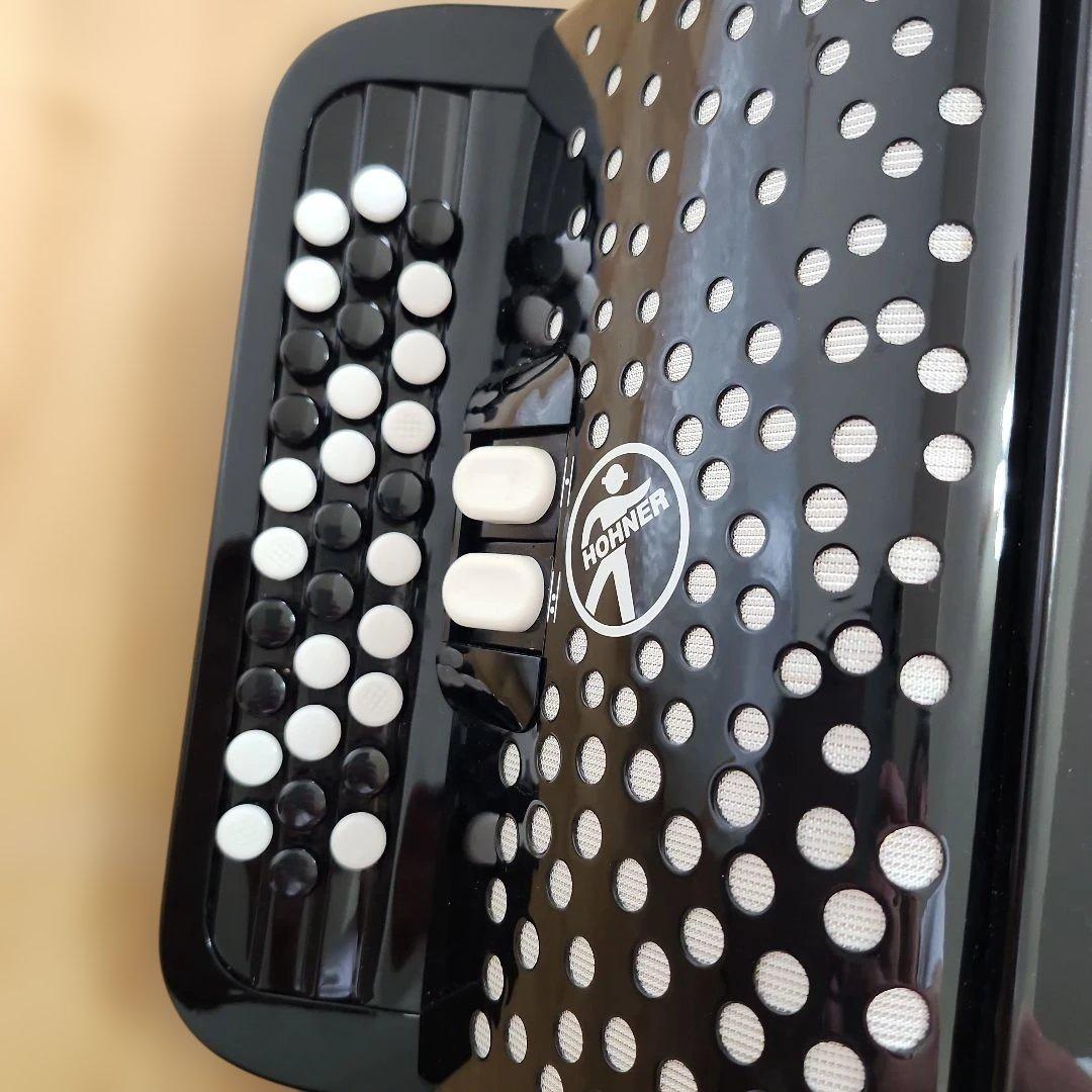 Hohner nova Ⅱ 48 アコーディオン ブラック 専用ケース付き