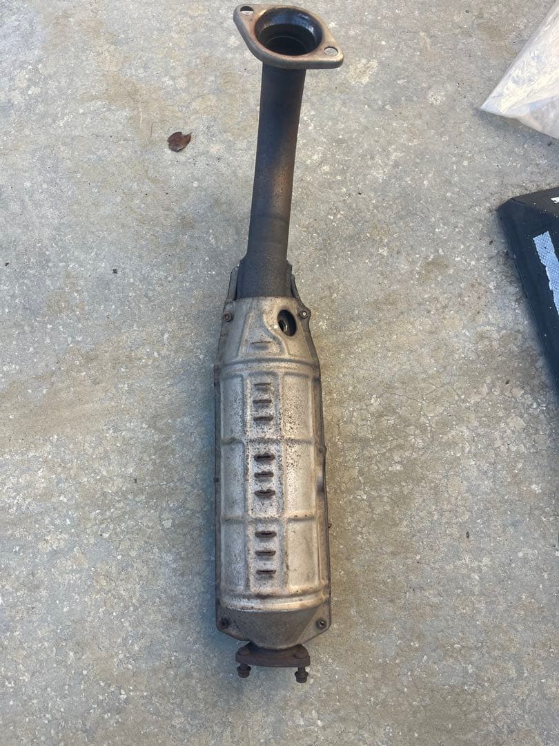 ホンダステップワゴン　RG RG3純正触媒