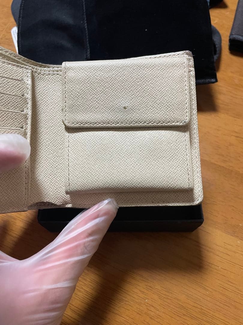 【LOUIS VUITTON】ダミエ・アズール アイボリー 二つ折り財布