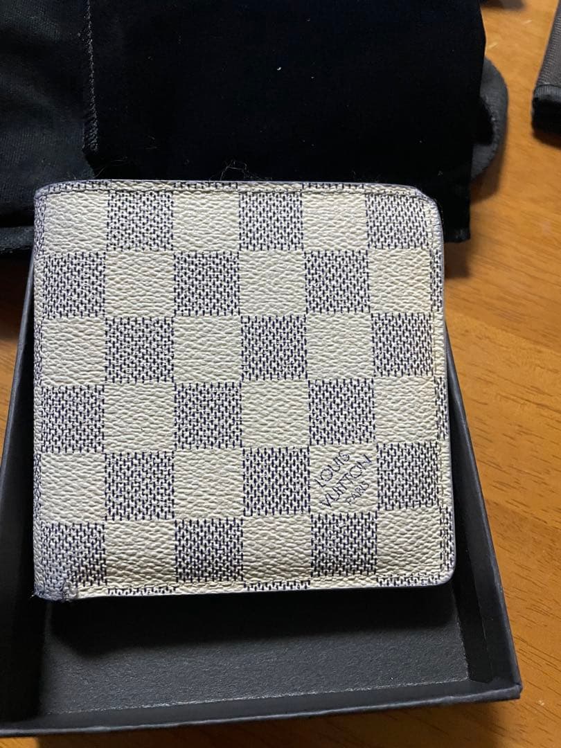 【LOUIS VUITTON】ダミエ・アズール アイボリー 二つ折り財布