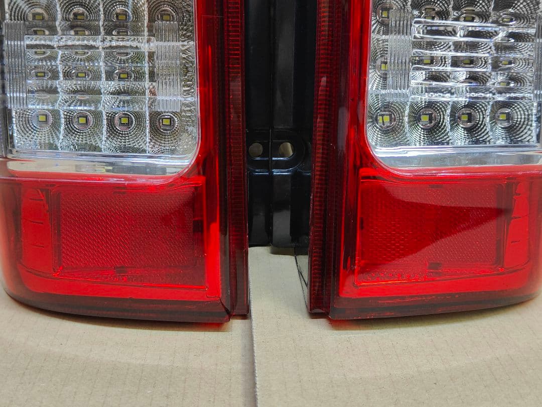 新品 ハイエース テールランプ 純正風 LED シーケンシャル