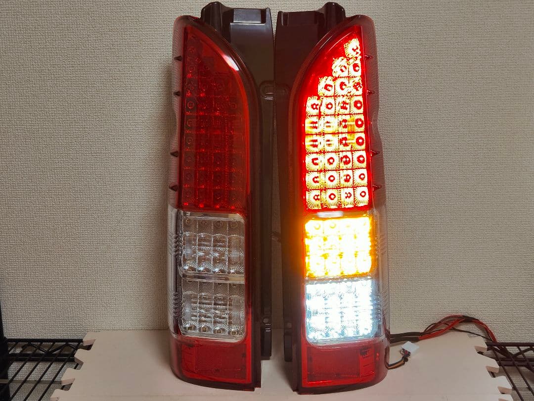 新品 ハイエース テールランプ 純正風 LED シーケンシャル