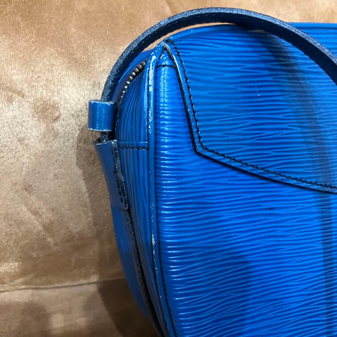 ルイヴィトン　LOUIS VUITTONエピレザー ショルダーバッグ 青