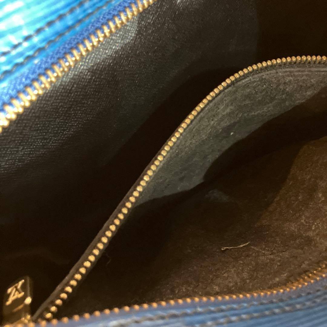 ルイヴィトン　LOUIS VUITTONエピレザー ショルダーバッグ 青
