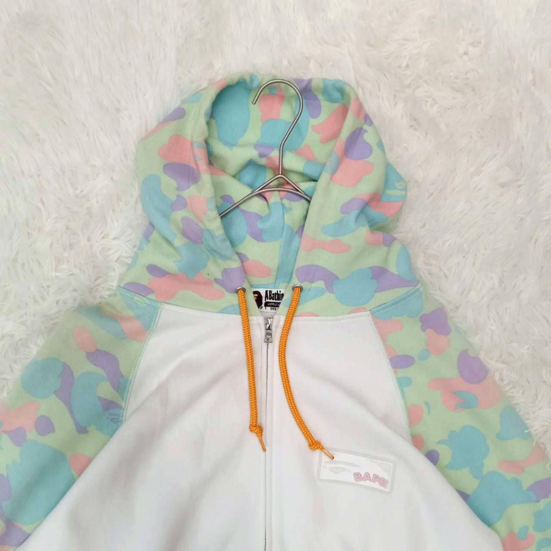 『アベイシングエイプ』 (F) パステルカモフラパーカー ダブルジップ フーディ