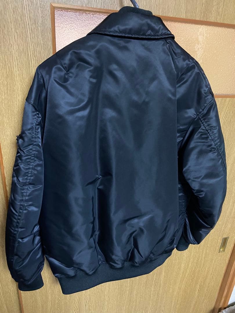 美品ユニクロ+J ハイブリッドダウンオーバーサイズMA-1ブルゾン Lブラック