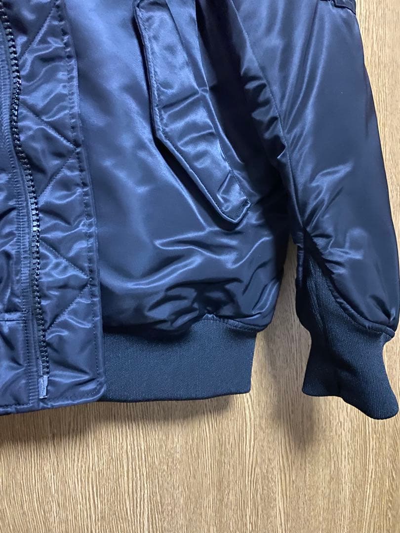美品ユニクロ+J ハイブリッドダウンオーバーサイズMA-1ブルゾン Lブラック