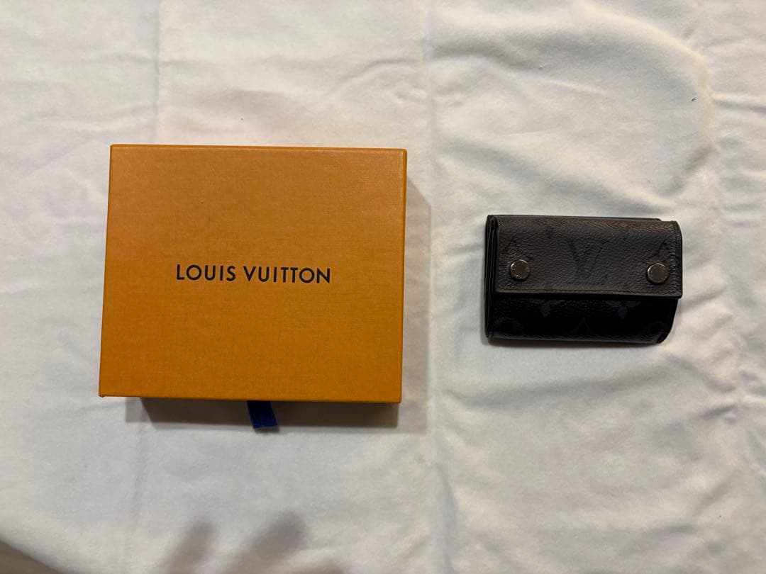 LOUIS VUITTON ブラックレザー 三つ折り財布
