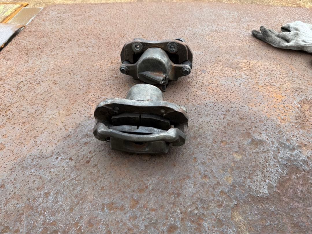 S130 Z用 中古 フロントブレーキキャリパー