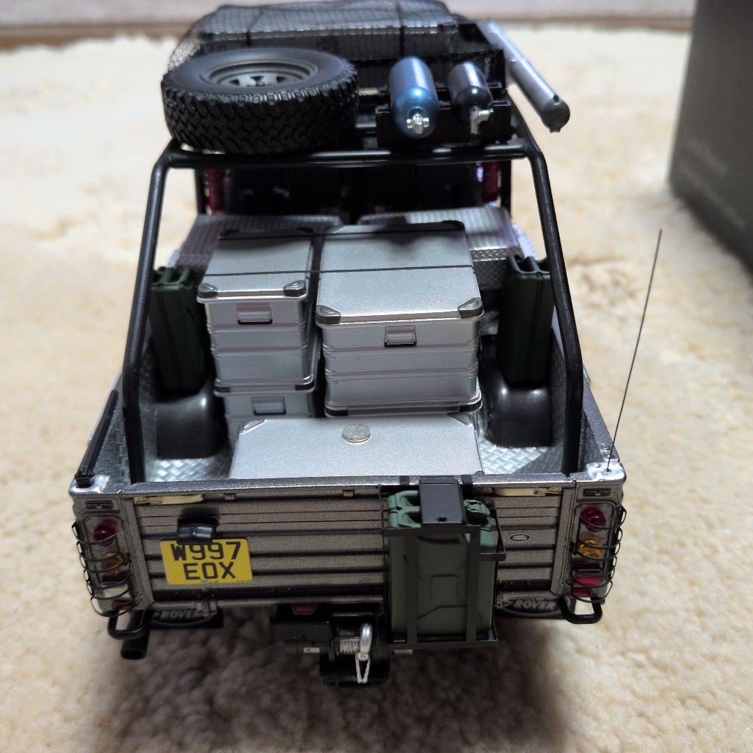 Land Rover Defender Movie Edition ミニカー
