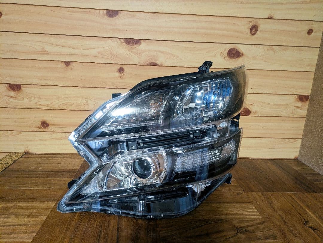 送料無料 20ヴェルファイア 前期 ヘッドライト 左右セット 黄ばみ無し