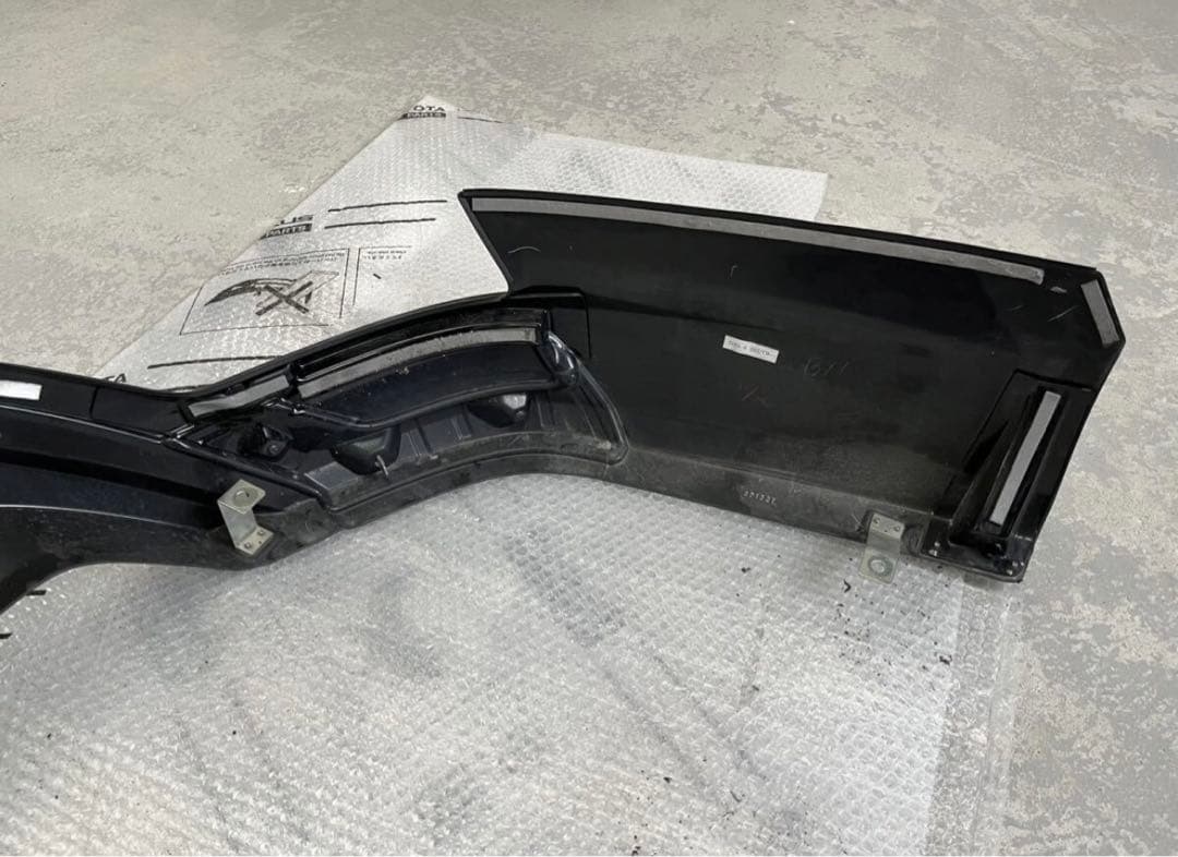 ランドクルーザー300 モデリスタ　リアスカート　黒　202