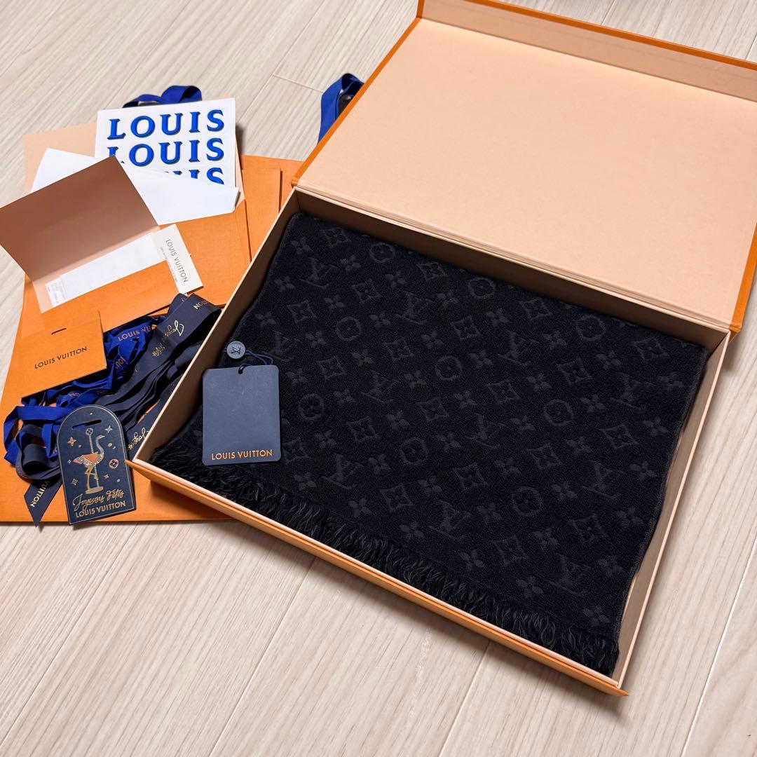 現行モデル新品箱紙袋付❗️LVロゴマフラー✨ヴィトンマフラー❗️ヴィトン　マフラー