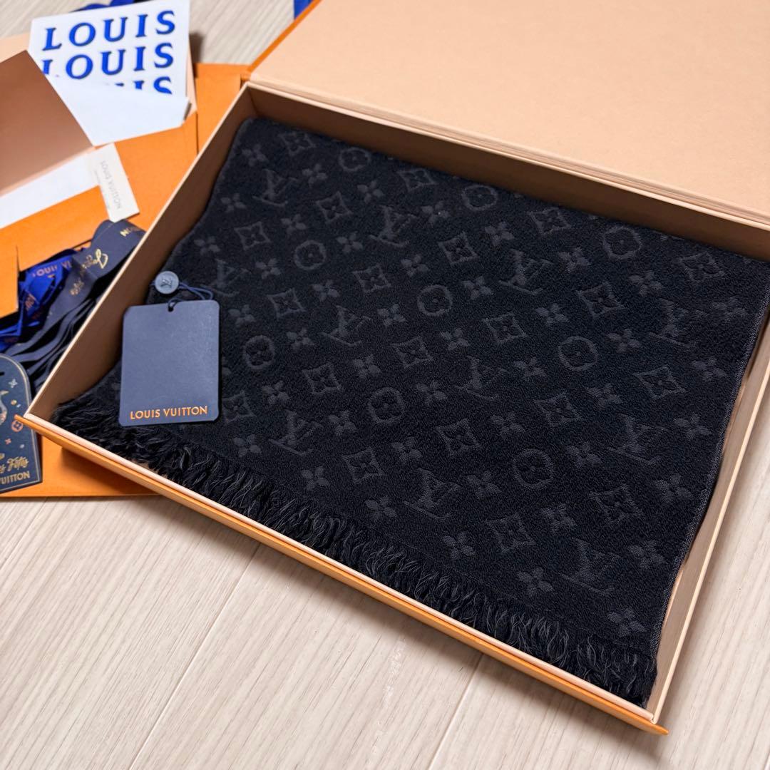 現行モデル新品箱紙袋付❗️LVロゴマフラー✨ヴィトンマフラー❗️ヴィトン　マフラー