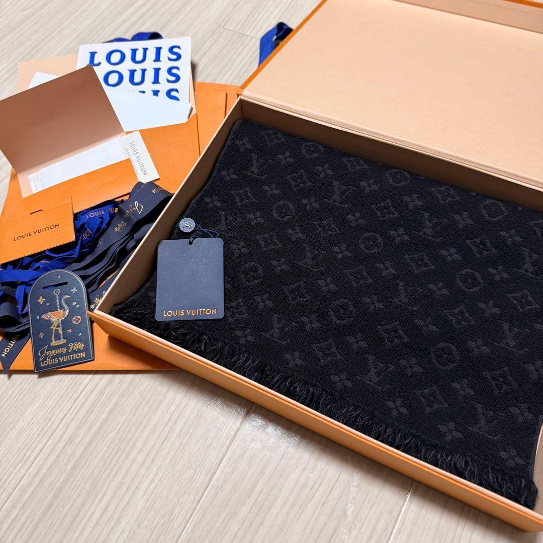 現行モデル新品箱紙袋付❗️LVロゴマフラー✨ヴィトンマフラー❗️ヴィトン　マフラー