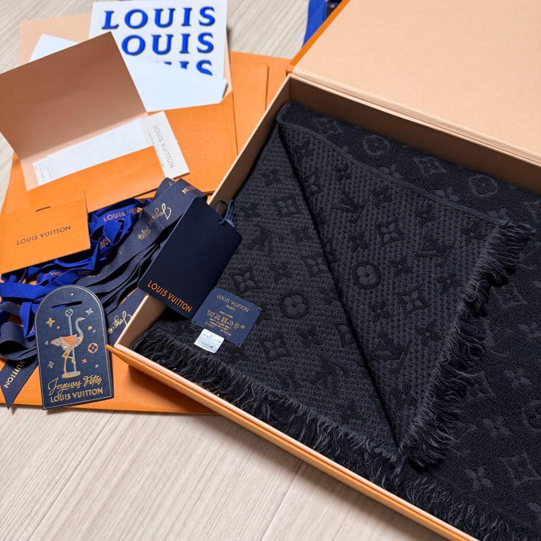 現行モデル新品箱紙袋付❗️LVロゴマフラー✨ヴィトンマフラー❗️ヴィトン　マフラー