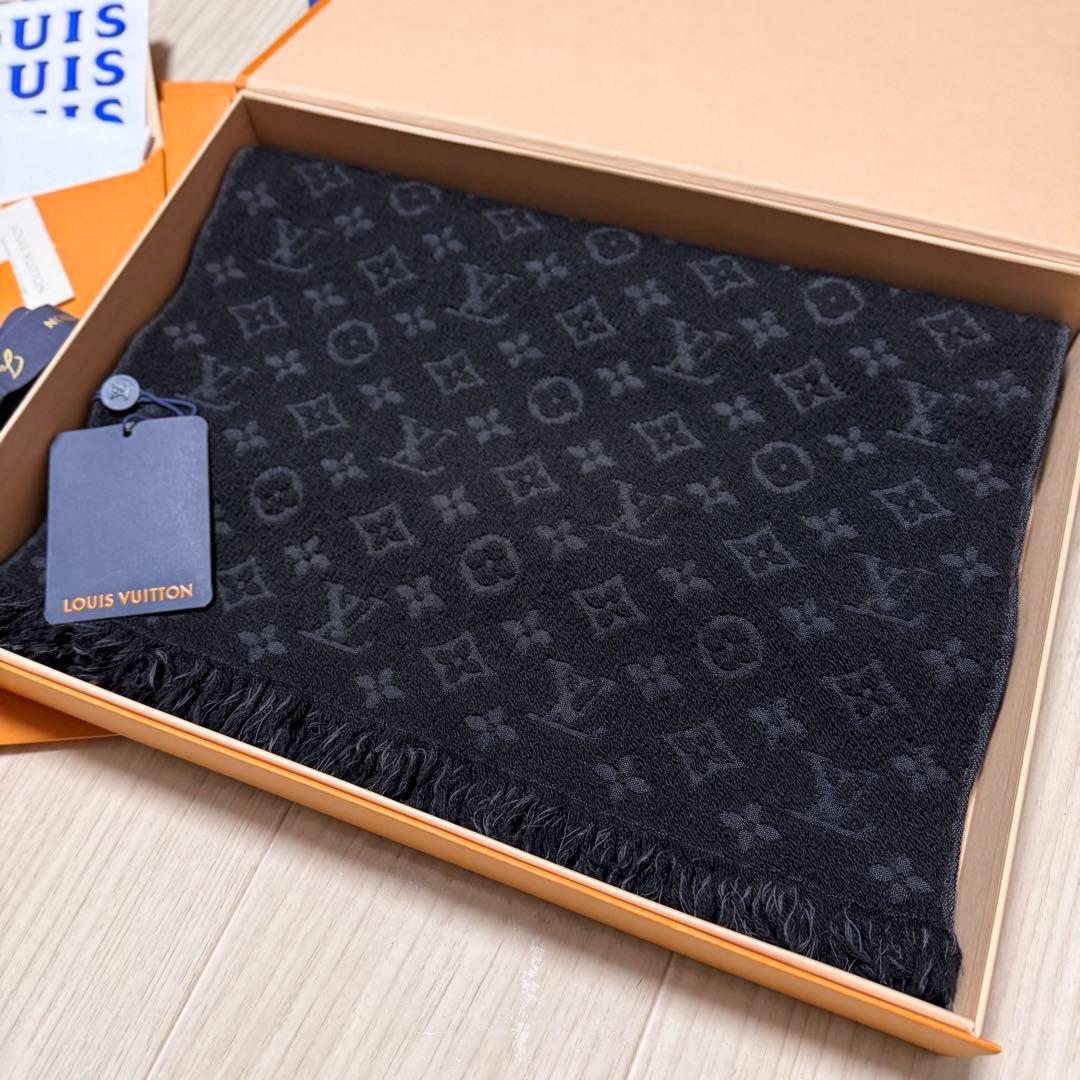 現行モデル新品箱紙袋付❗️LVロゴマフラー✨ヴィトンマフラー❗️ヴィトン　マフラー