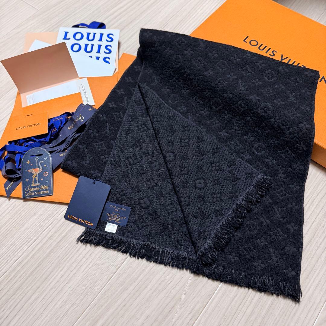 現行モデル新品箱紙袋付❗️LVロゴマフラー✨ヴィトンマフラー❗️ヴィトン　マフラー