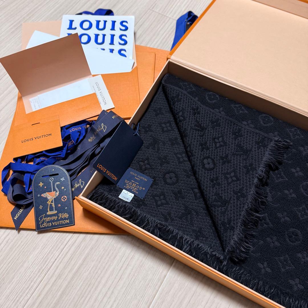 現行モデル新品箱紙袋付❗️LVロゴマフラー✨ヴィトンマフラー❗️ヴィトン　マフラー