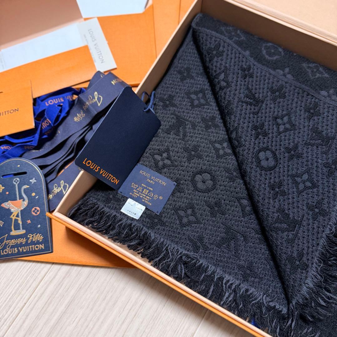 現行モデル新品箱紙袋付❗️LVロゴマフラー✨ヴィトンマフラー❗️ヴィトン　マフラー