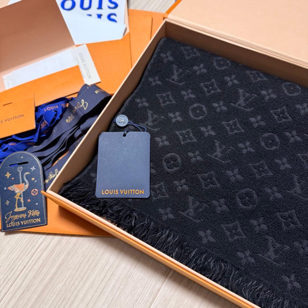 現行モデル新品箱紙袋付❗️LVロゴマフラー✨ヴィトンマフラー❗️ヴィトン　マフラー