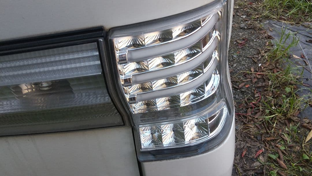 l375s タントカスタム クリスタルアイ クリアテールランプLED 点灯確認済