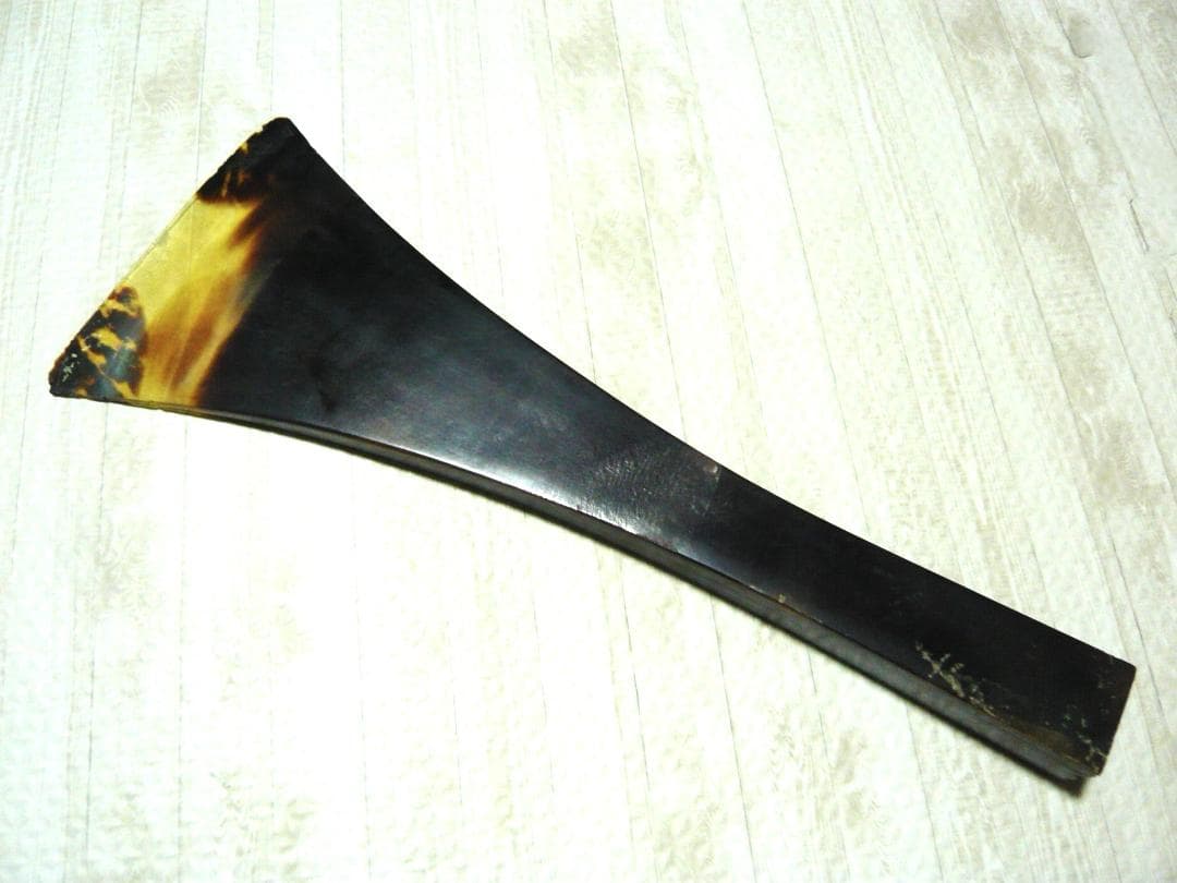 三味線　ケース入り　　撥　駒　小物付き