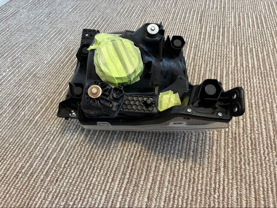 スオンスズキ　ワゴンR⭐︎純正右ヘッドライト　35120-56T02