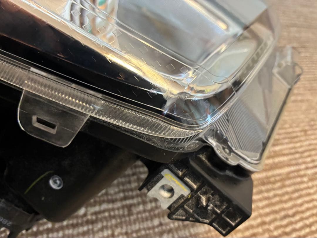 スオンスズキ　ワゴンR⭐︎純正右ヘッドライト　35120-56T02