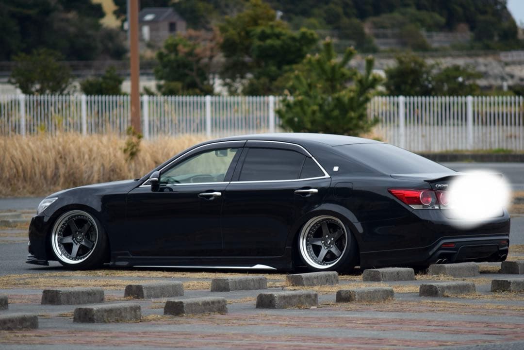 210クラウン　モデリスタ