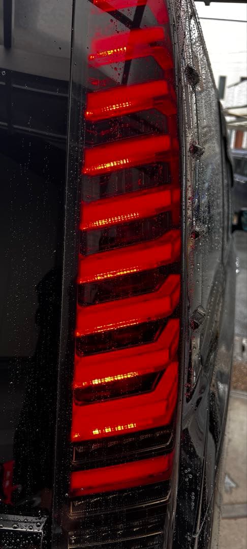 ダズフェローズ LEDテールランプ ヴォクシー80 ブラックスモーク