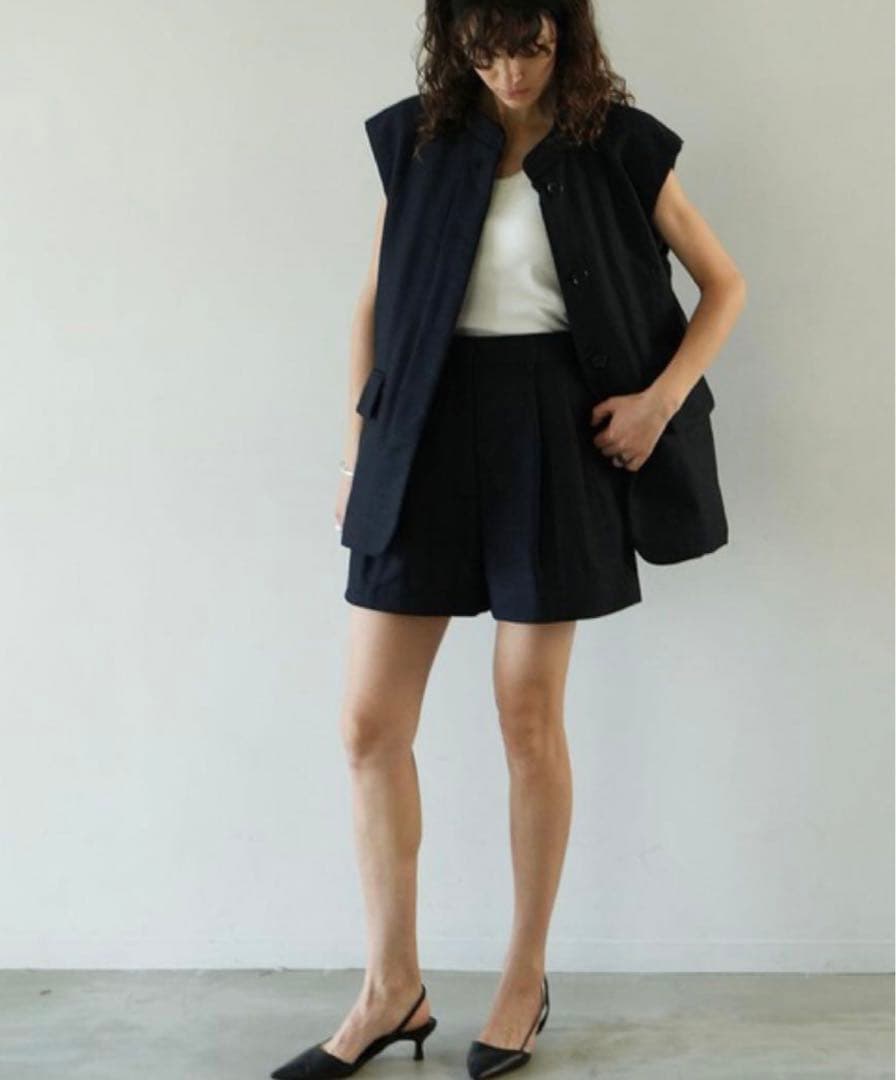 CLANE パデッドショートパンツ