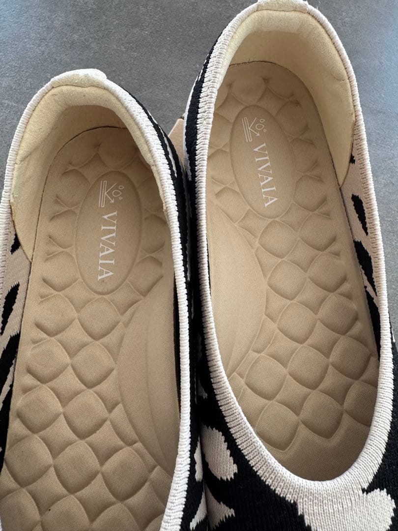 VIVAIA Aria Walker超撥水ポインテッドトゥフラットシューズ 37