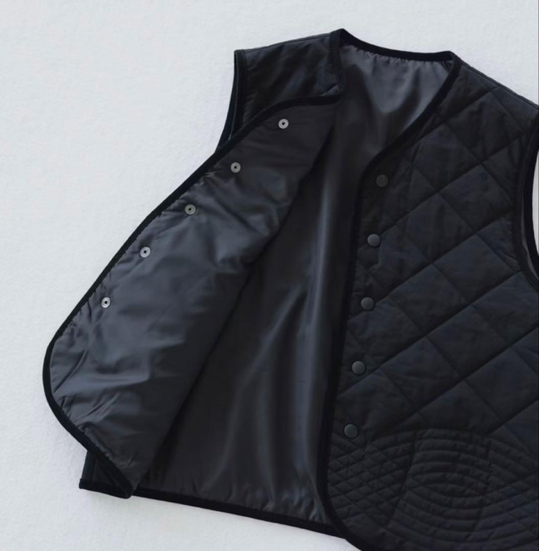 北欧、暮らしの道具店　キルティングベスト　ブラック　ノベルティ　手帳