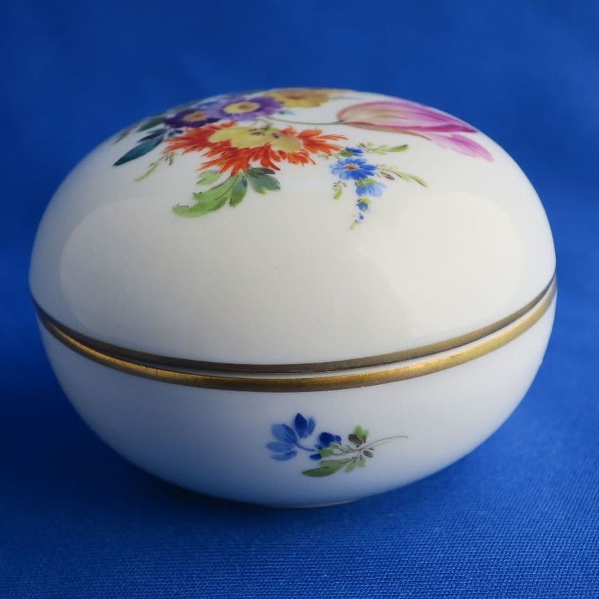 上品さがきらめくマイセンの小物入れ（7cm）