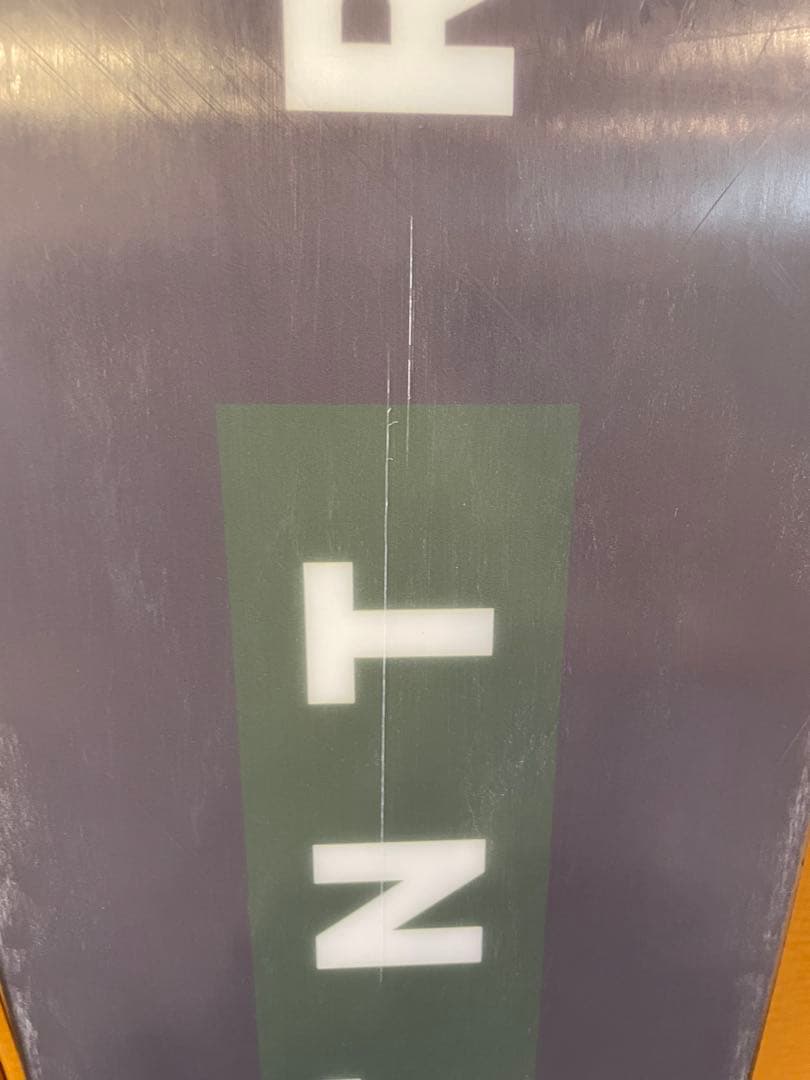 FNTF TNT R 153cm 24/25 モデル　スノーボード