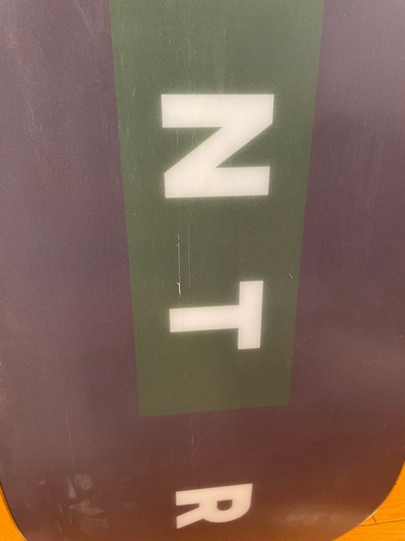 FNTF TNT R 153cm 24/25 モデル　スノーボード