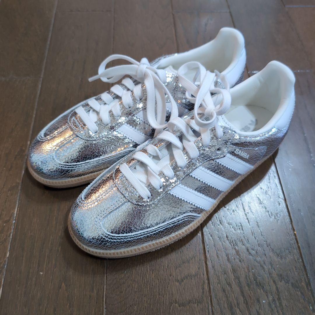 本日限定価格　アディダス　サンバ　２４センチ
