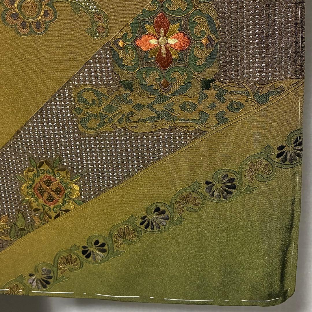 D52 訪問着 汕頭・蘇州刺繍 総刺繍 華文 唐草 正絹 着物 袷 未使用極美品