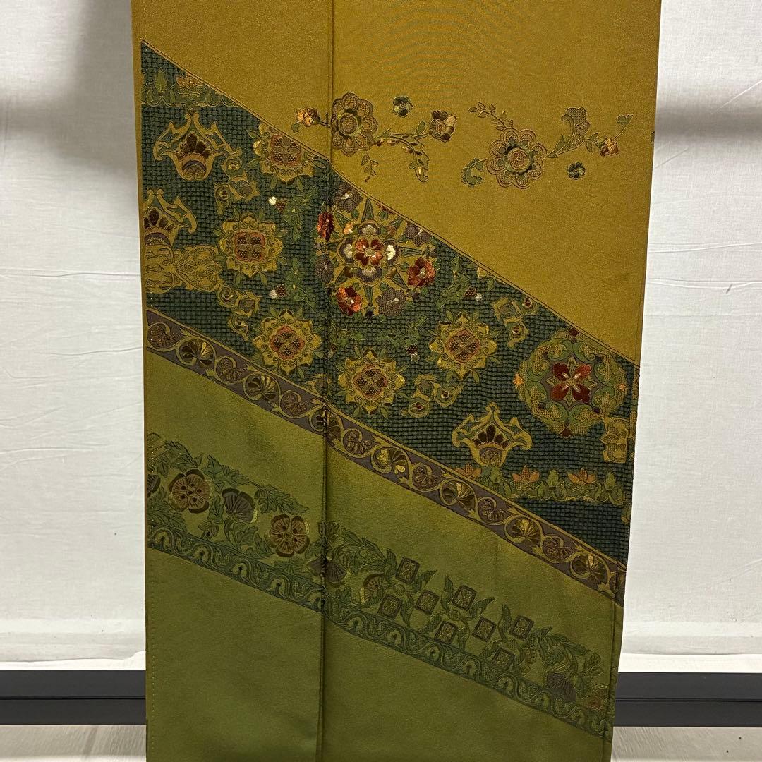 D52 訪問着 汕頭・蘇州刺繍 総刺繍 華文 唐草 正絹 着物 袷 未使用極美品