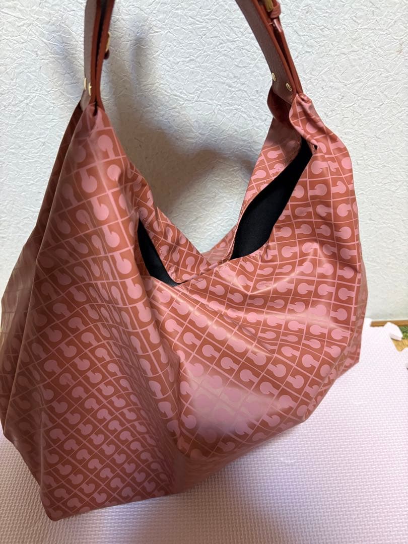 mitsurinさま ゲラルディーニ☆ソフティ☆ポーチ付きワンショルダー☆ピンク