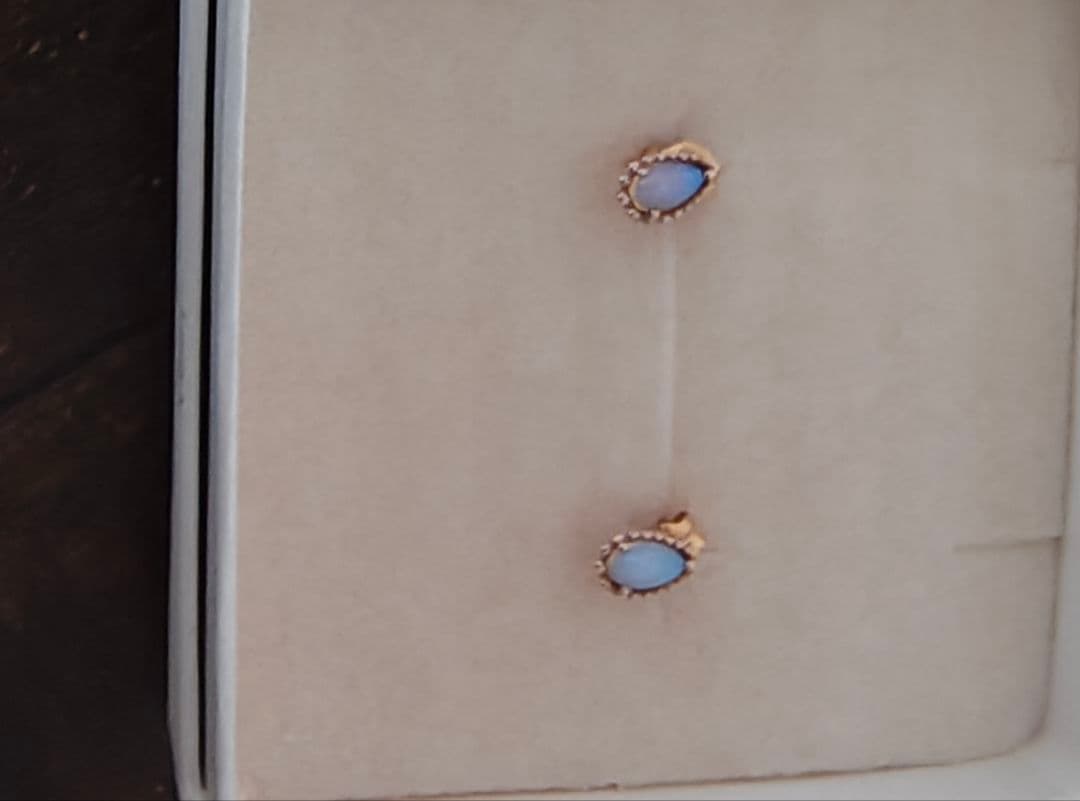 ete 青色 スタッドピアス 箱付き