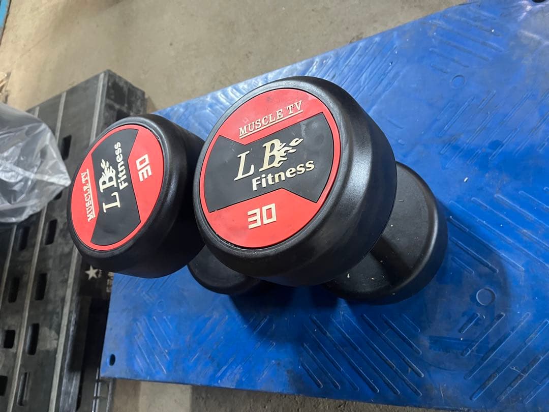 半額販売　ラバーダンベル 30kg２個