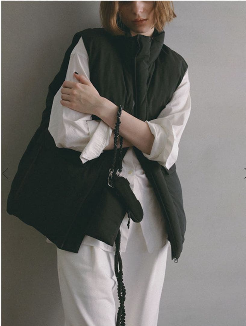 週末値下げ！Marmot×ETRE TOKYO PERTEXダウンベスト