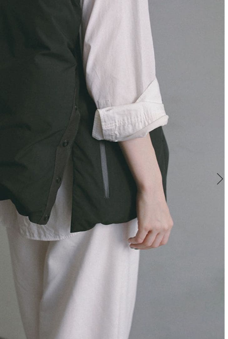 週末値下げ！Marmot×ETRE TOKYO PERTEXダウンベスト